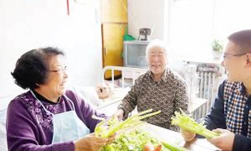 饭来开口似神鸦_饭来开口